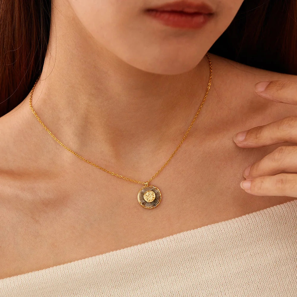 Esoteric Jewlery Women's Geometric Natural Stone Clavicle Chain Pendant.