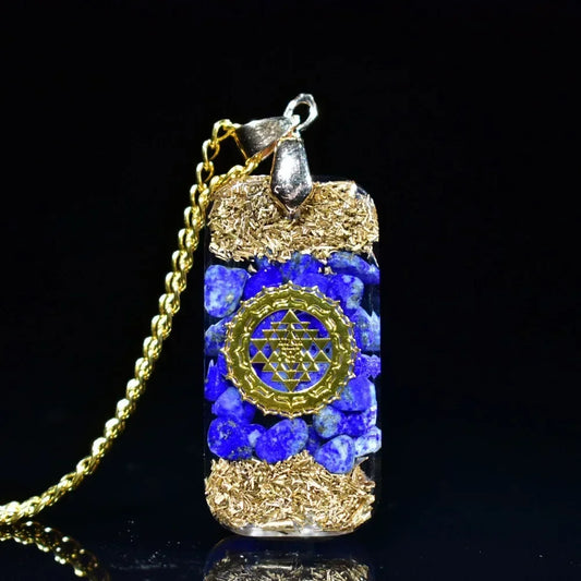 Natural Lapis Lazuli Chip Stones Orgone Resin Pendant with Golden Foil Inside Reiki Healing Crystals Necklace.